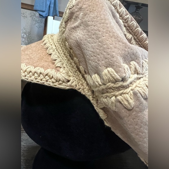 Women’s Crochet Tan Newsboy Hat By Lane Bryant - Picture 4 of 10